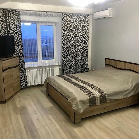 Апартаменти Економ Ивано-Франкивск Екстериор снимка