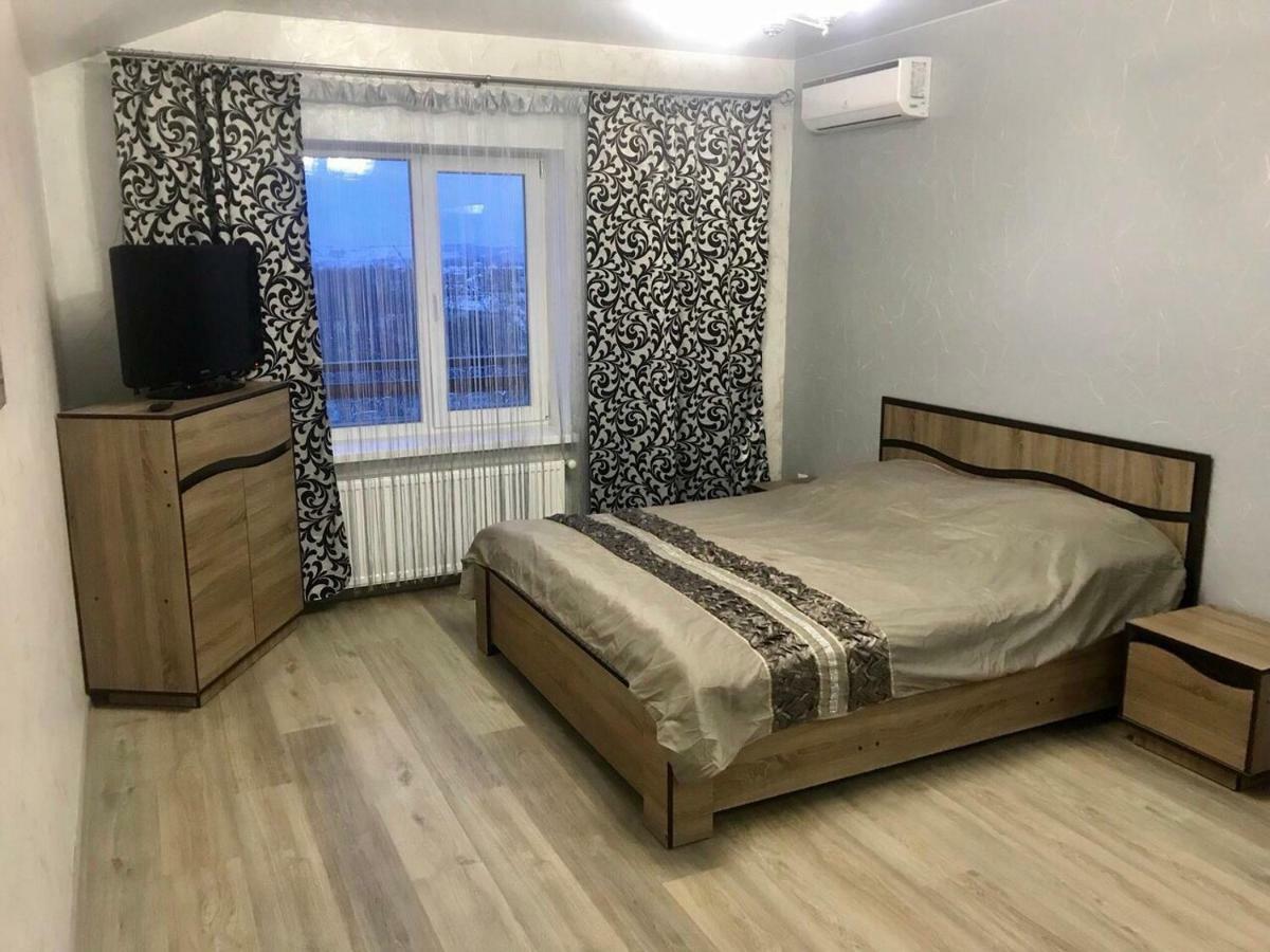 Апартаменти Економ Ивано-Франкивск Екстериор снимка